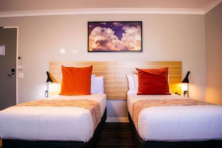 Room 18 of 60
