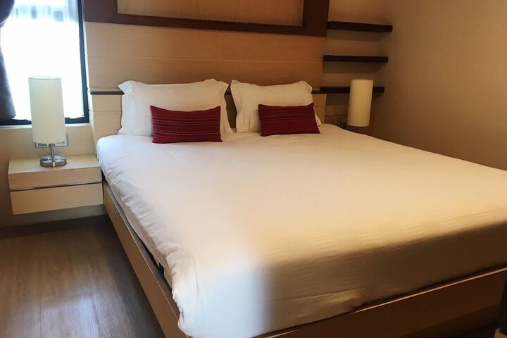 Room 17 of 27
