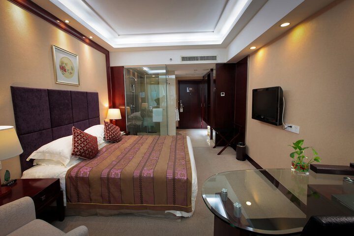 Room 9 of 56