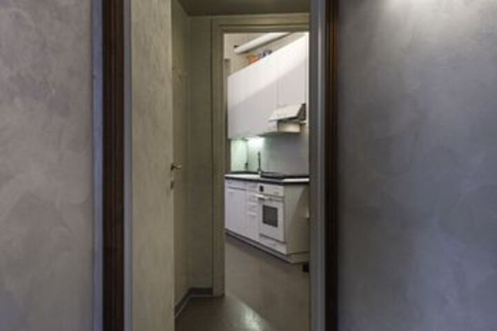 Room 18 of 28