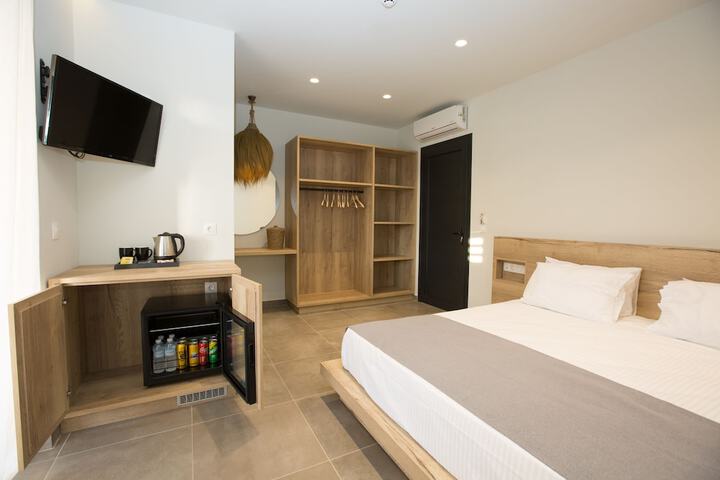 Room 14 of 63