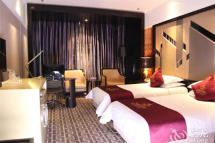 Room 6 of 16