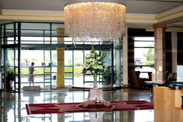 Hotel 2 of 59