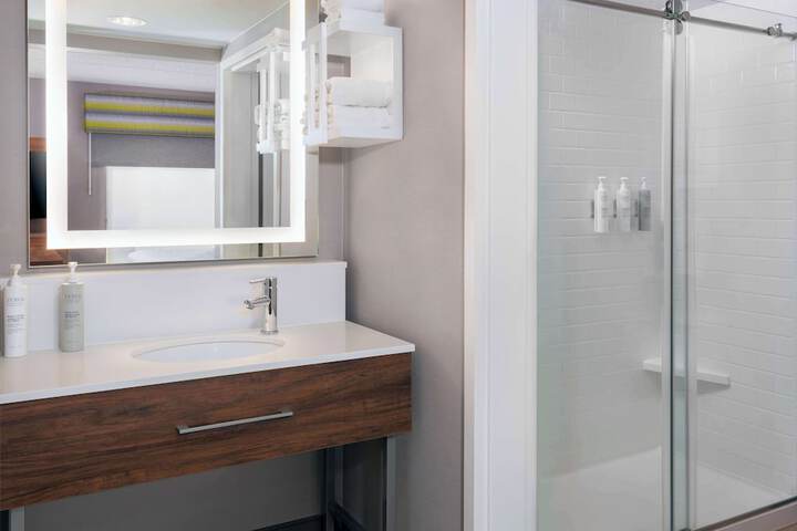 Bathroom shower