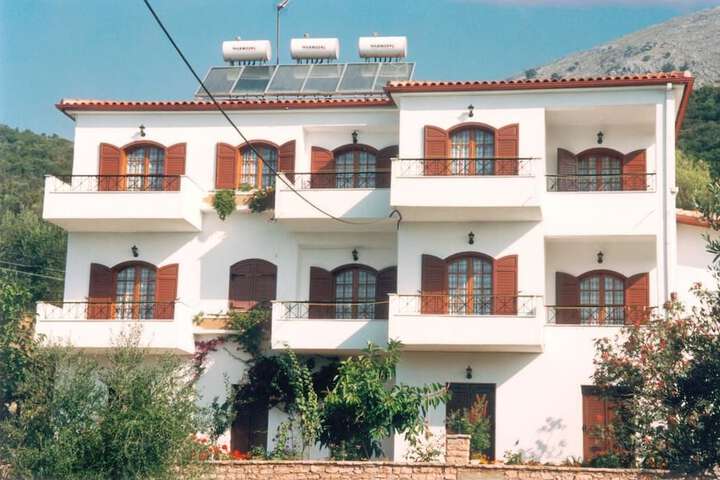 Hotel 4 of 10