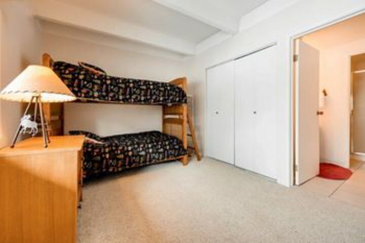 Room 76 of 434