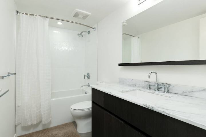 Room 9 of 21