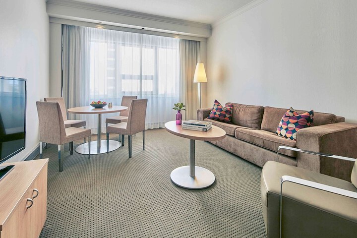 Room 28 of 150