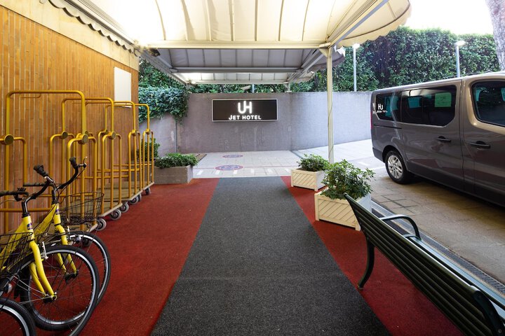 Hotel 72 of 74