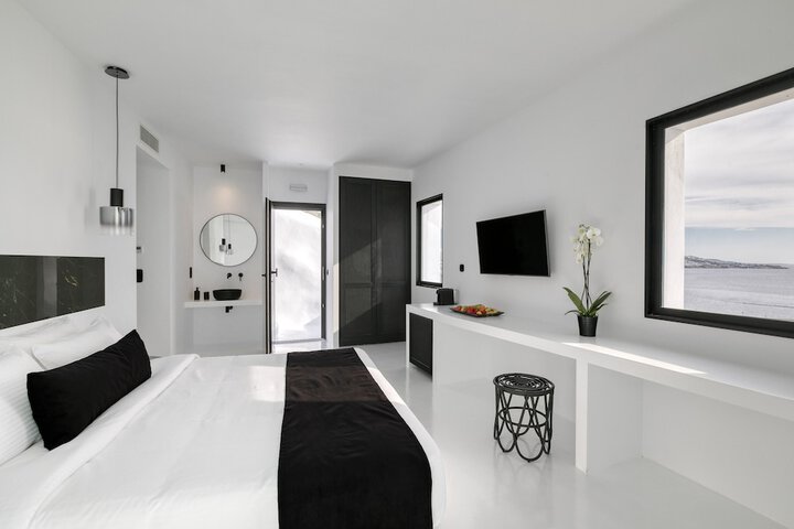 Room 20 of 166