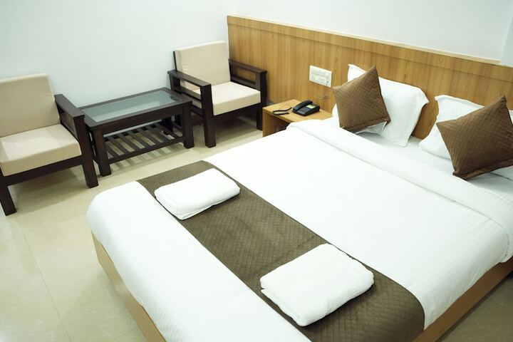 Room 33 of 42