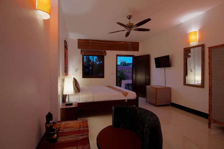 Room 5 of 38