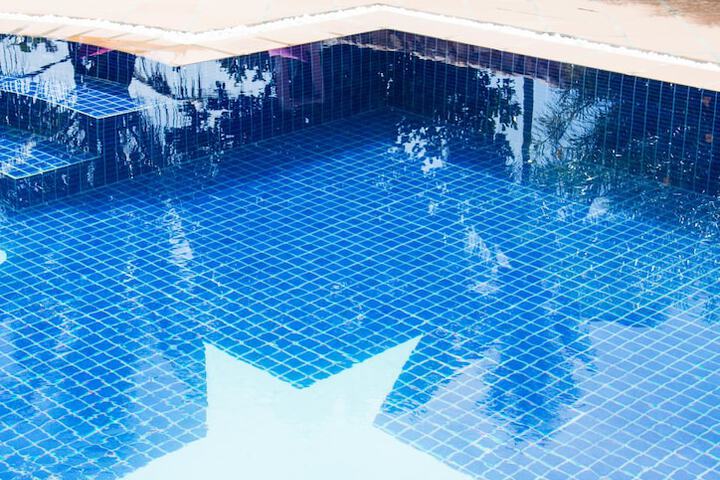 Pool 51 of 117
