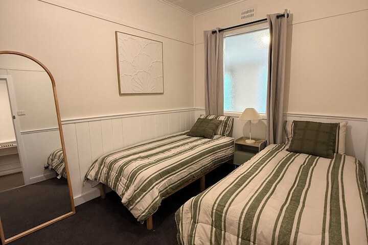 Room 2 of 11