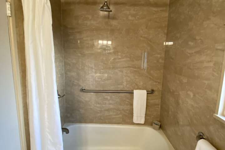 Room 12 of 35