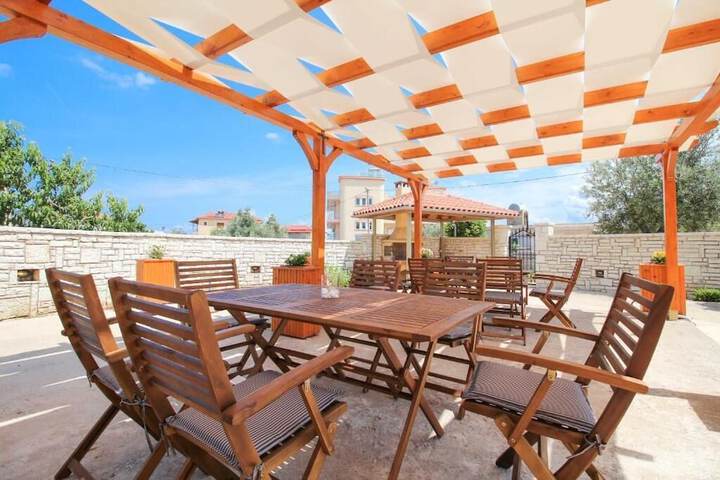 Terrace/Patio 5 of 11