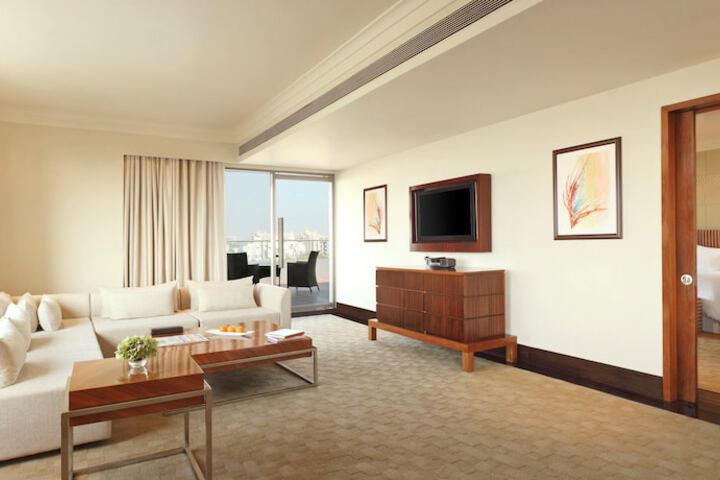 Room 18 of 109