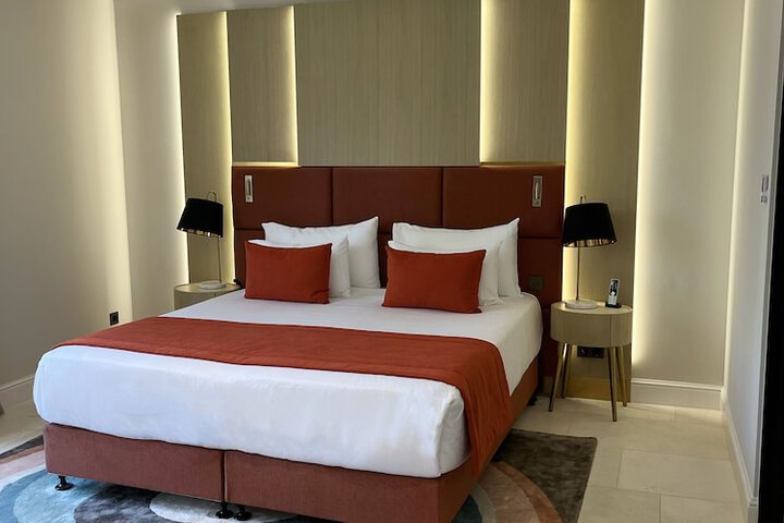 Room 18 of 50