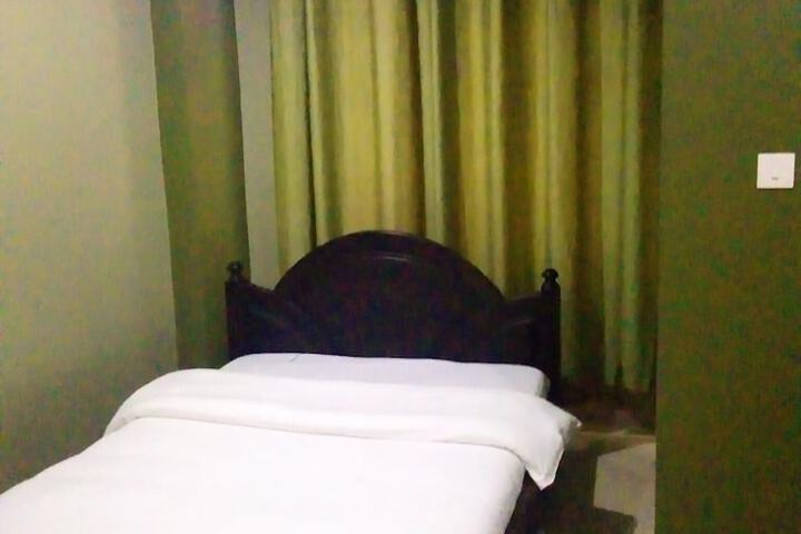Room 3 of 15