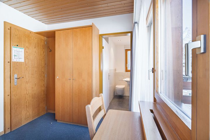 Room 43 of 75