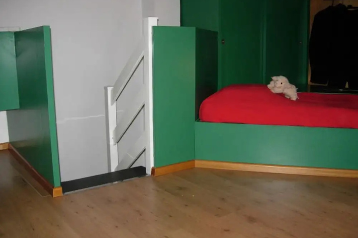 Room 2 of 13