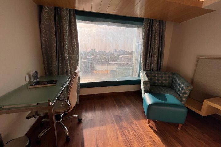 Room 8 of 32