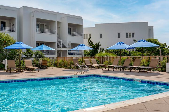 Pool 203 of 219