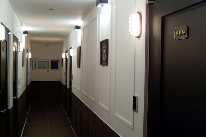 Ballroom/Hall 25 of 42