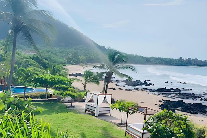 Casa Manzanillo Boutique Hotel
