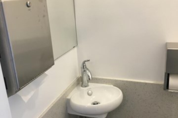 Room 30 of 40