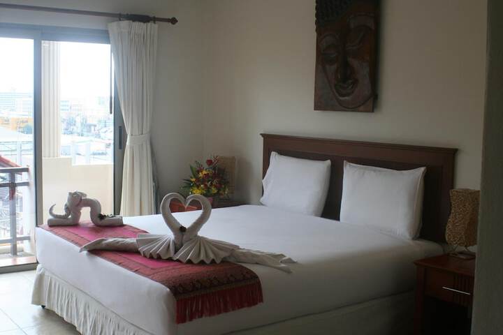 Room 9 of 43