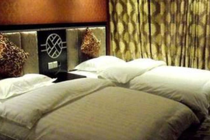 Room 38 of 62