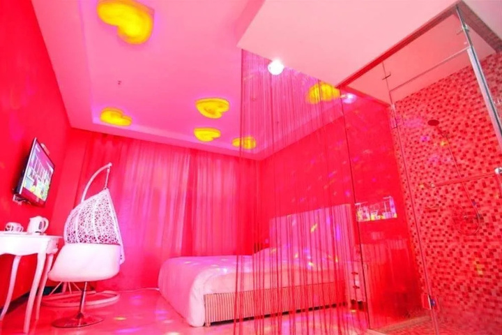 Room 3 of 5