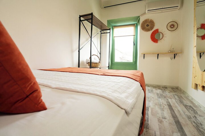 Room 8 of 47
