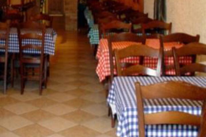 Dining 5 of 6