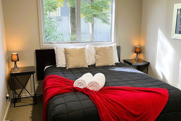 Room 12 of 106