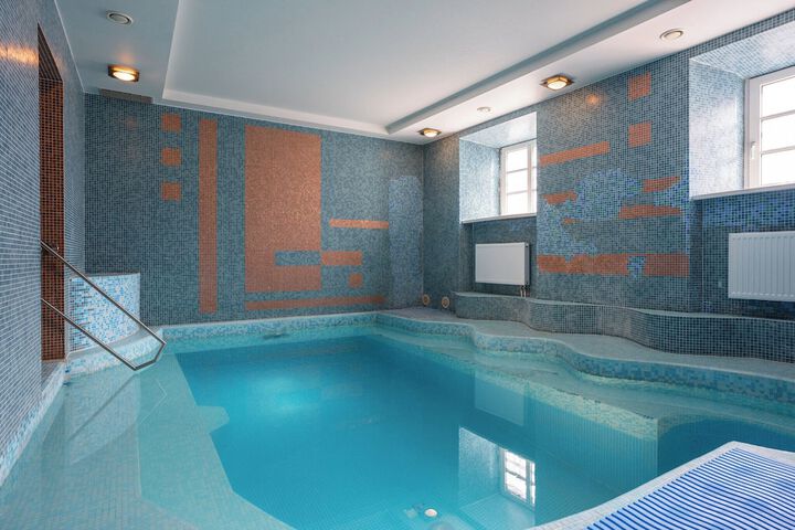 Pool 54 of 80