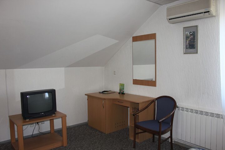 Room 19 of 62