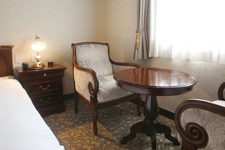 Room 17 of 59