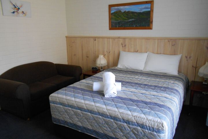 Room 18 of 48