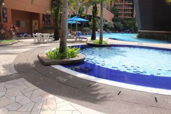 Pool 74 of 83