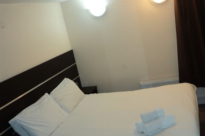 Room 8 of 72