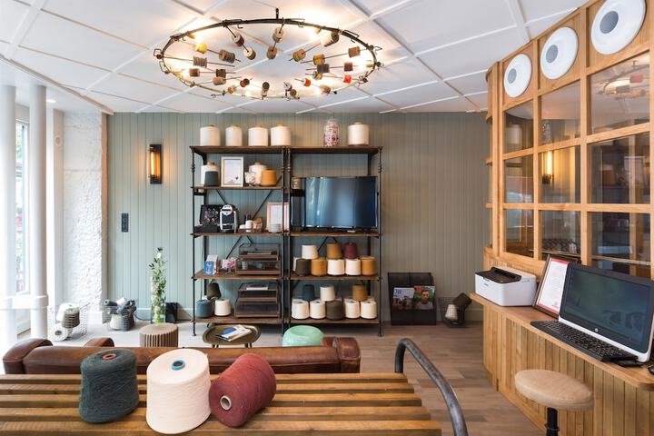 Hotel Interior 4 of 43