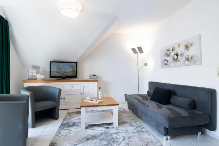Room 3 of 18
