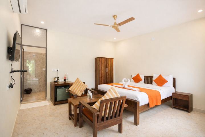 Room 5 of 34