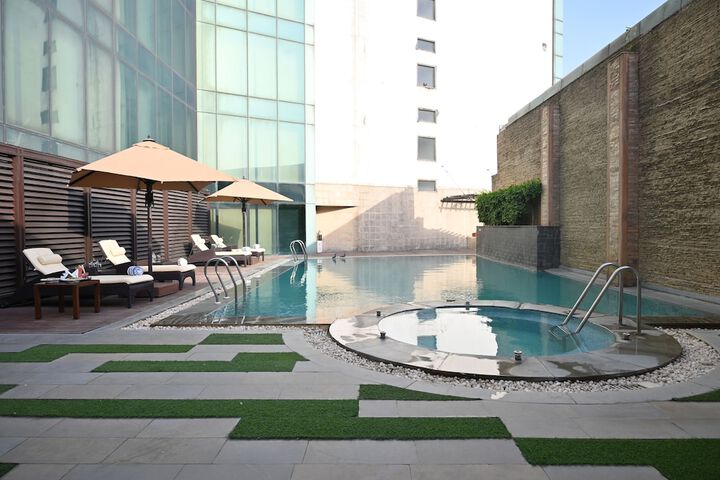 Hotel with Pool