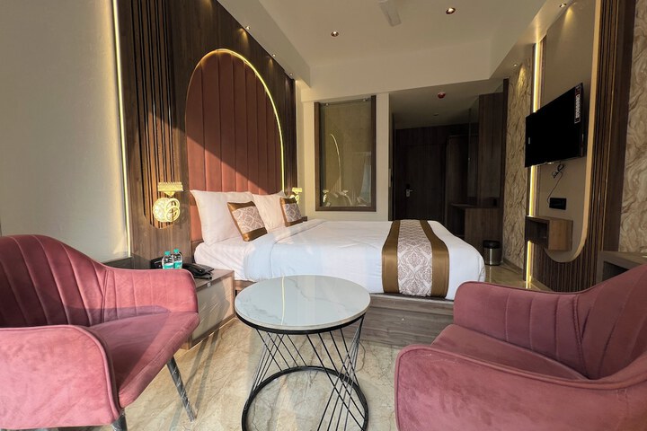 Room 26 of 34