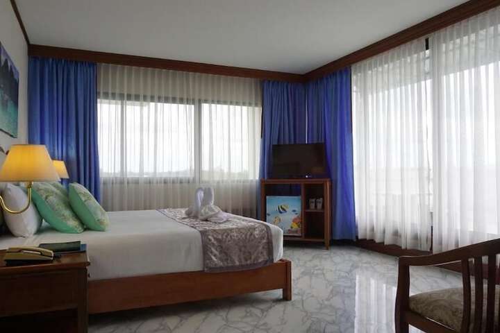 Room 32 of 44