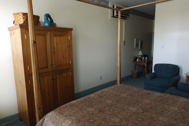 Room 3 of 23