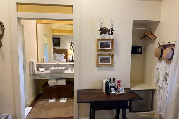 Room 35 of 48